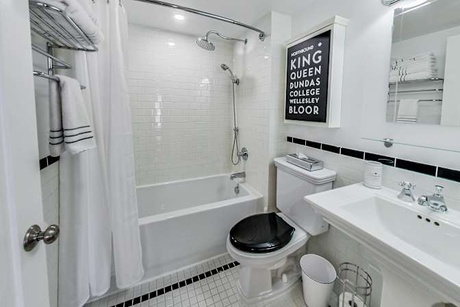 Mariana Schuetze's room