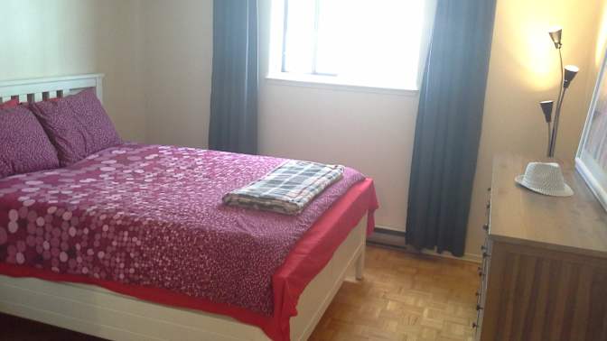 Nick, Master Bedroom, Downtown, Fashion District, Bathurst/King's room