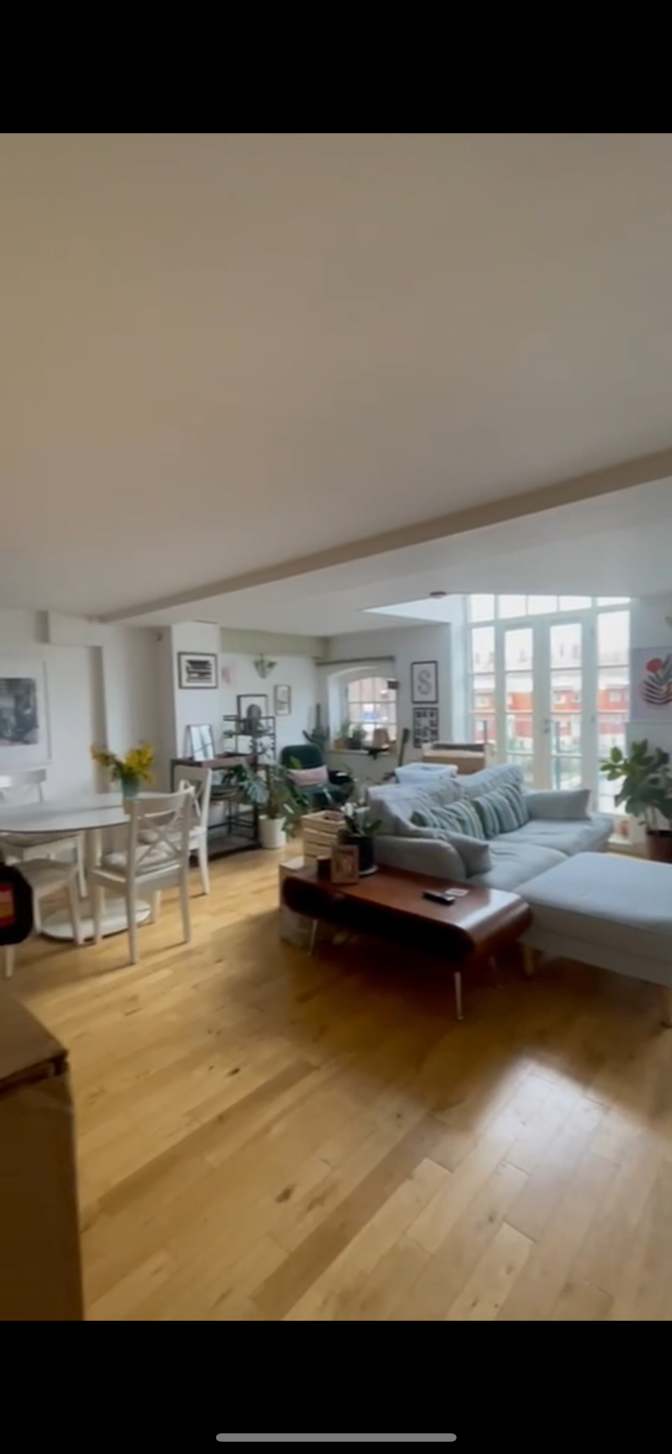 Photo of Dee's room