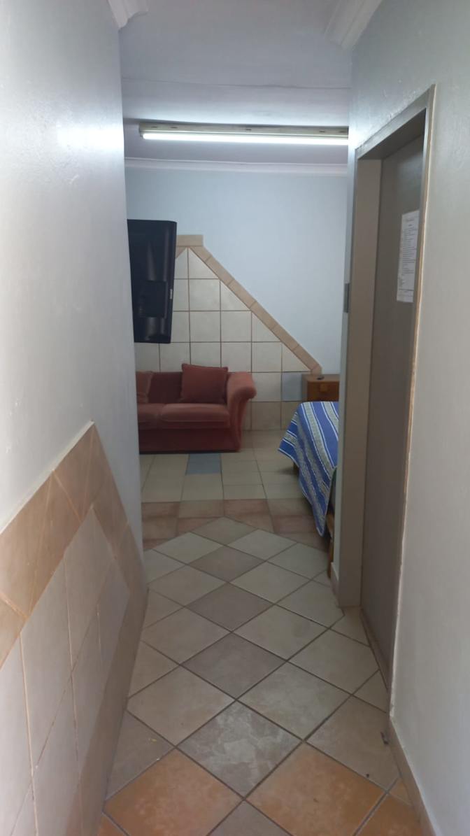 Photo of Willows on Bartlett's room