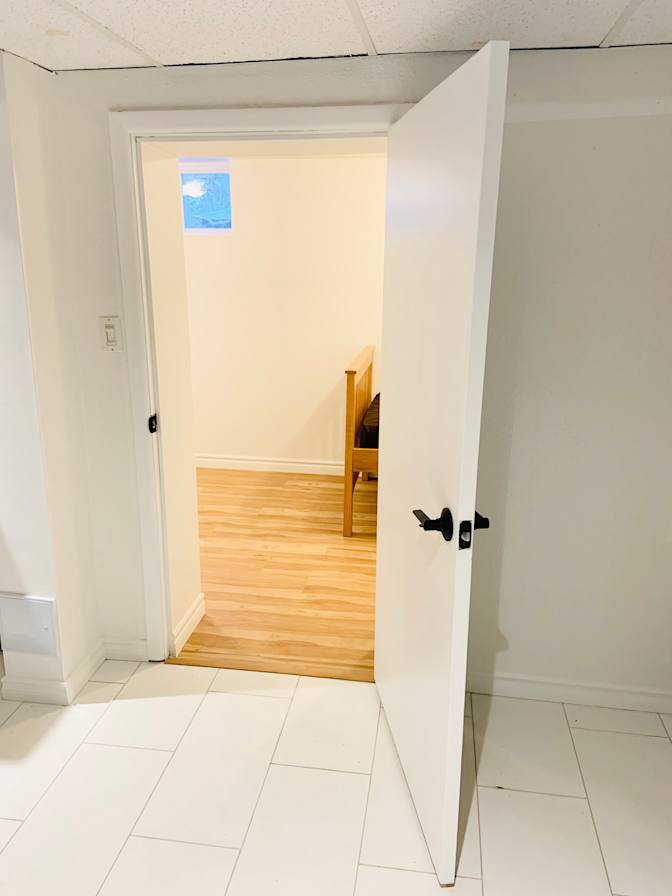 Cozy Cristine's Shared Condo's room