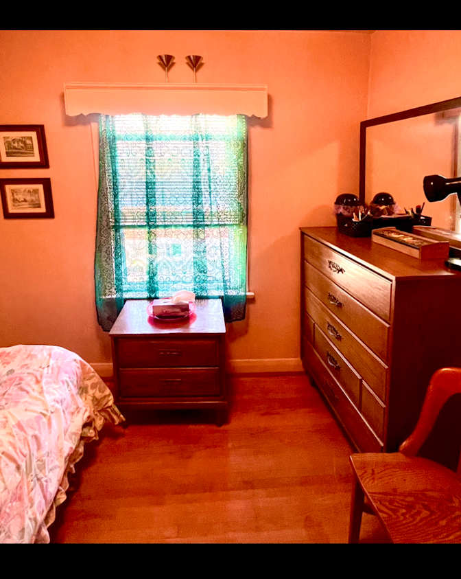 Photo of Glenda Wrixon's room