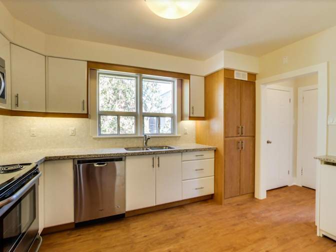 Yasmin Ferreira Rosa Pereira Bom's room