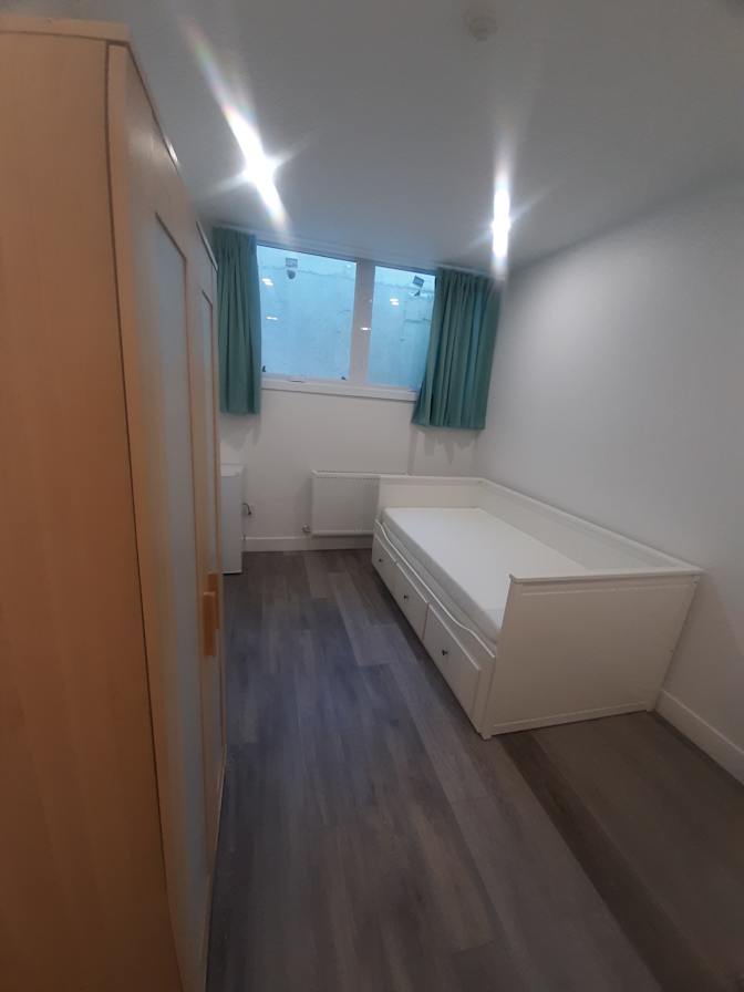Photo of Oliver's room