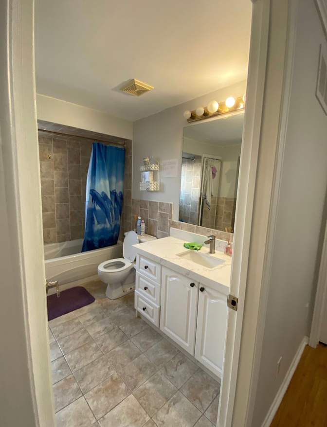 Hannah Nguyen's room