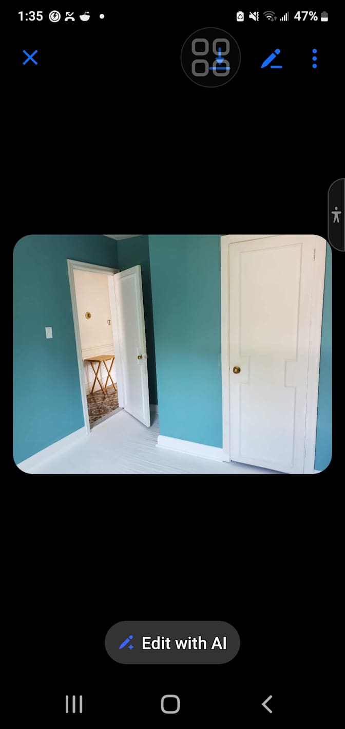 Photo of Joanne's room