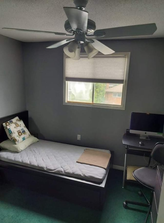 Photo of Lynda's room