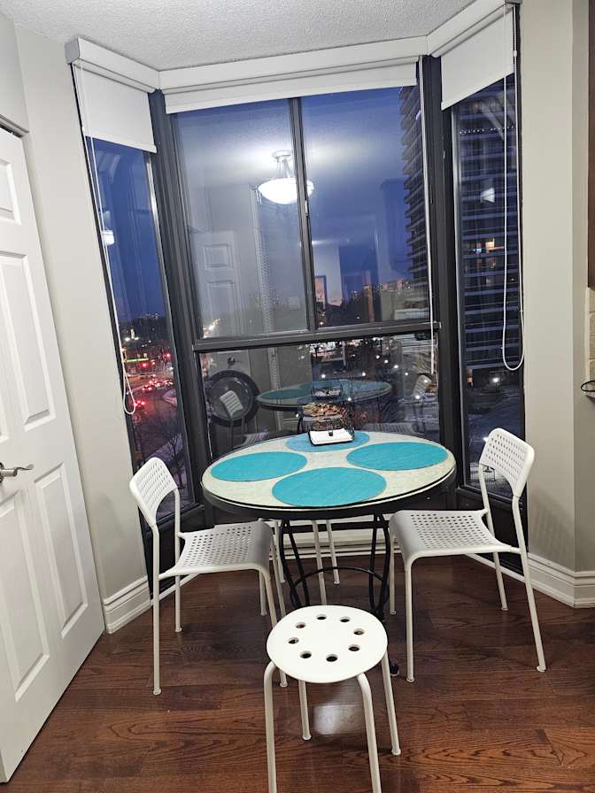 COZY NORTH YORK HOME's room