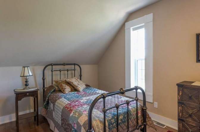 Debbie Asquith's room