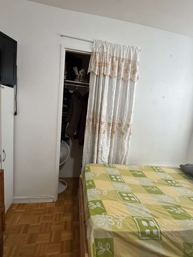 Rema Tungpalan-Piano's room