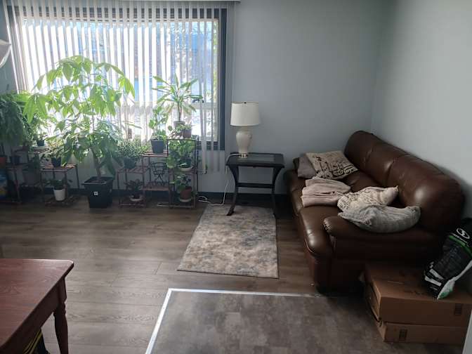 Ben, Savannah, Erin, and Kirsten's room