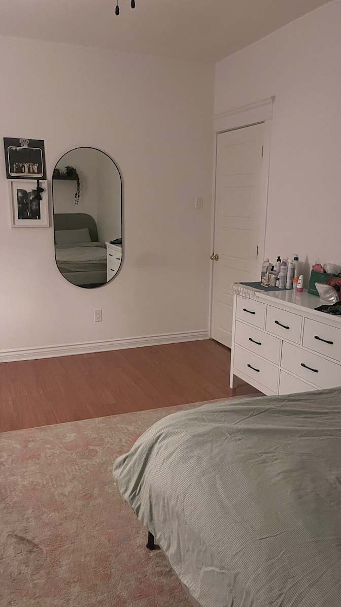 Holly Clausius's room