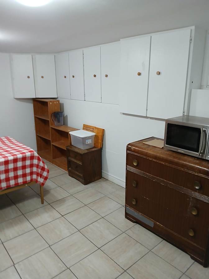 Photo of Andrew Hwang's room