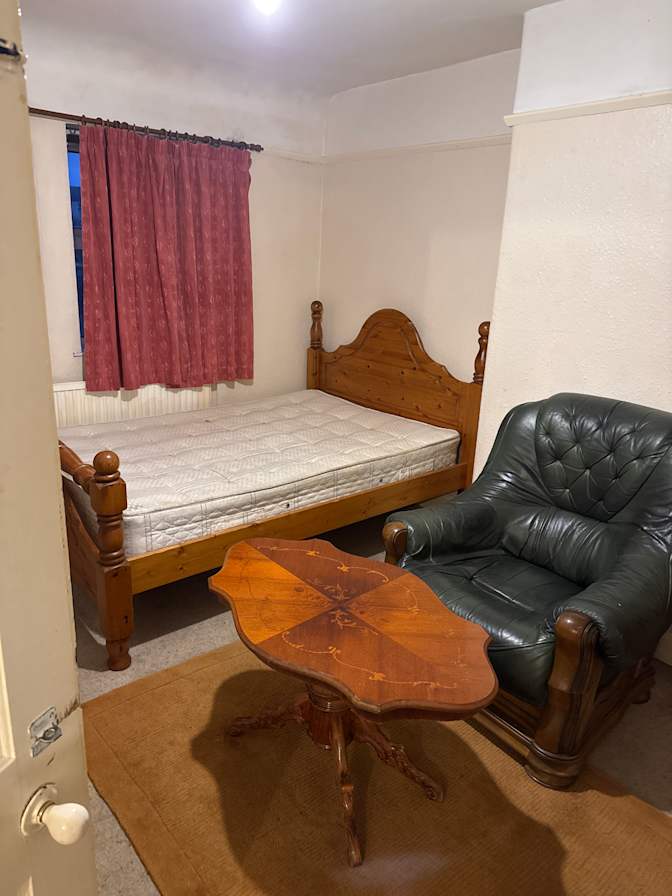 Photo of Godwin's room