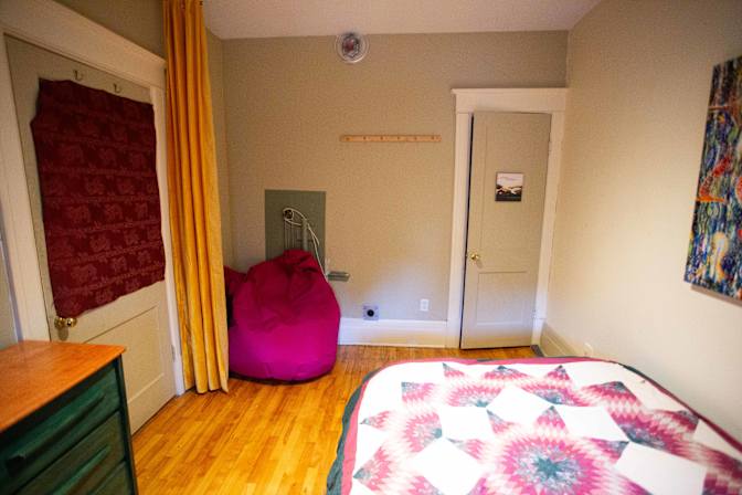 Clémence Boucher's room