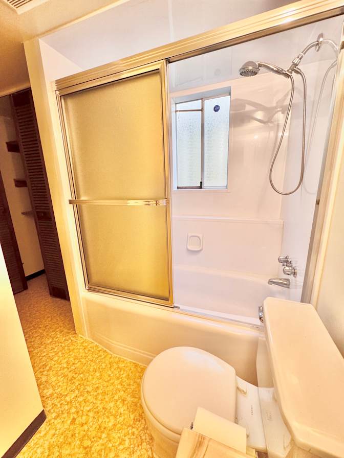 Photo of Peyman Zar's room