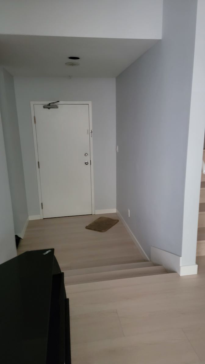 Brenda Evangelista's room