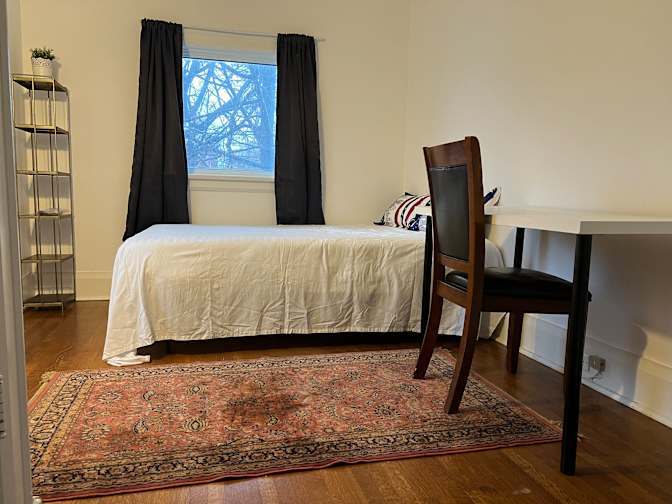 Evelina Suleimanova's room