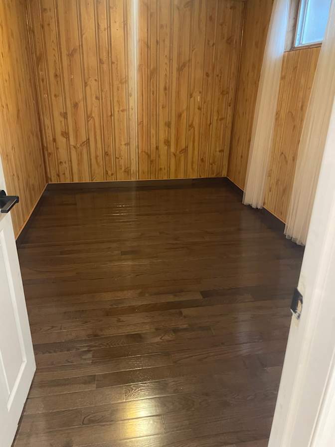 Khanh Hoa Hoa Nguyen's room