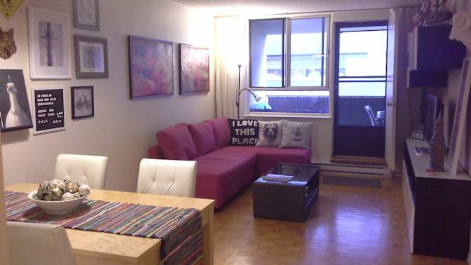 Nick, Master Bedroom, Downtown, Fashion District, Bathurst/King's room