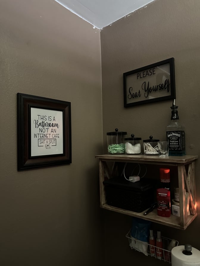 Photo of Mike Jacaqelyn Walker's room