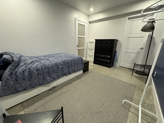 Ahier, Martine's room