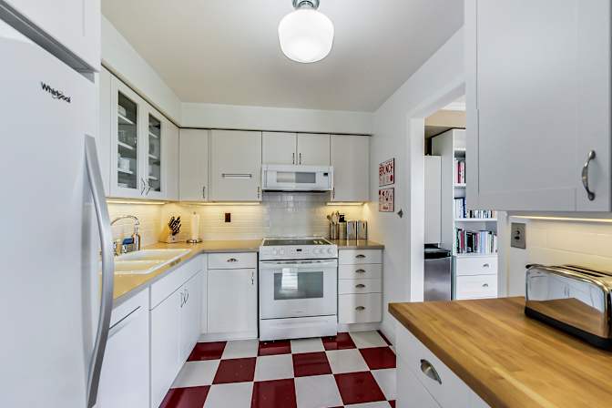 Mariana Schuetze's room