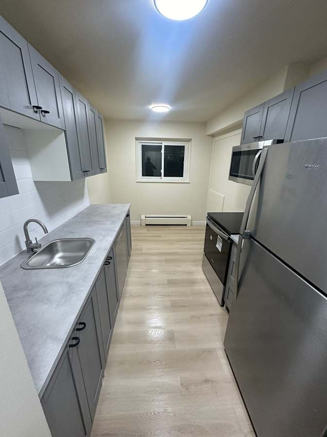 TARIK AHMET TUNA's room