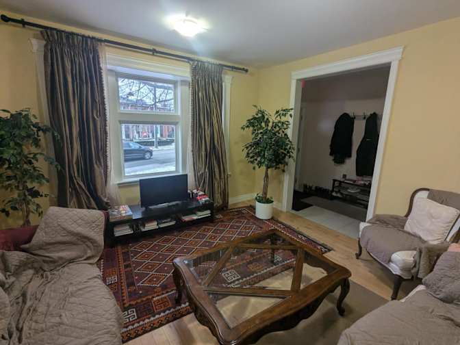 Max Midwinter's room