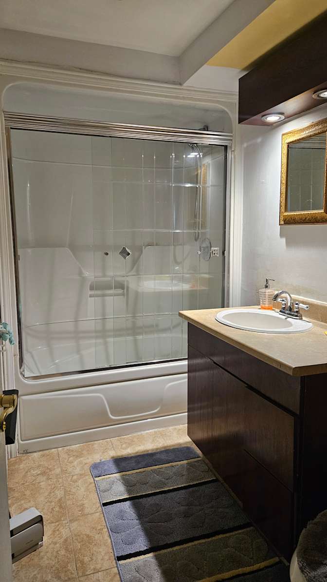 stacy-ann sappleton's room