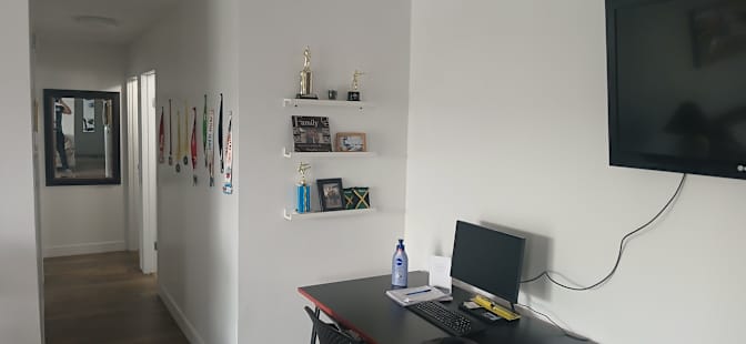 Veshon Kameka's room