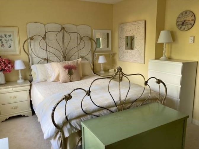 Photo of Della Mae's room