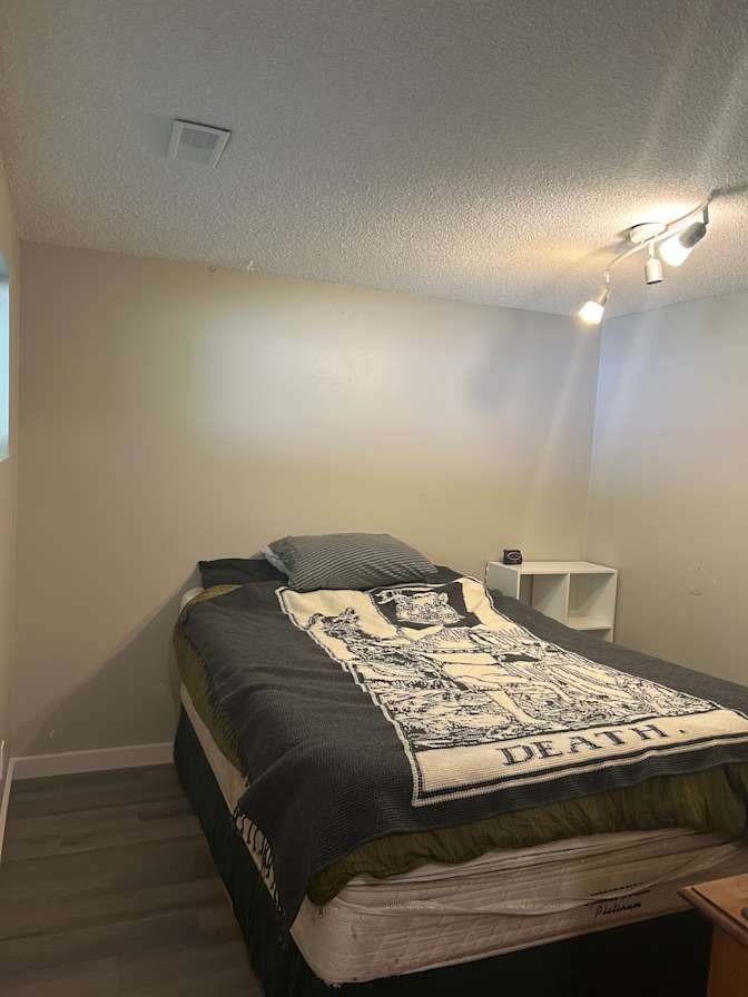 Tekala MacSweyn's room