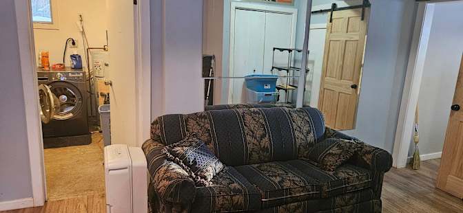 JOSH FOURNIER's room