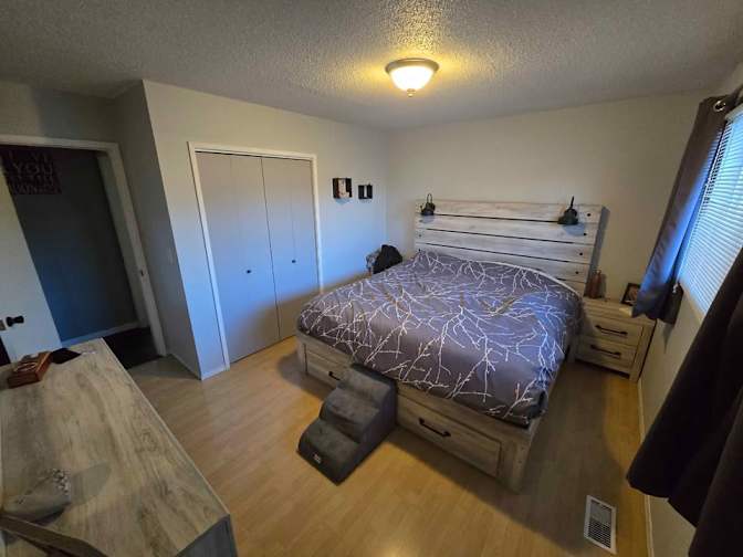 Photo of Ren's room