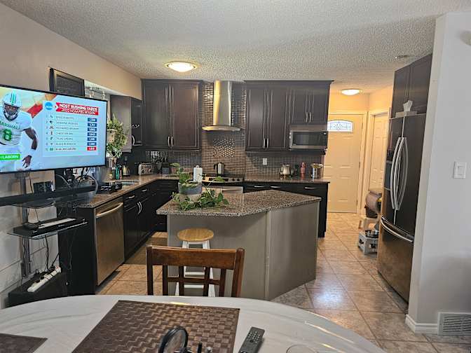 Derrick P Francis's room