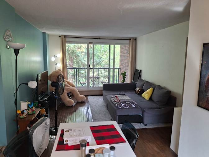 Photo of Alex Mort's room