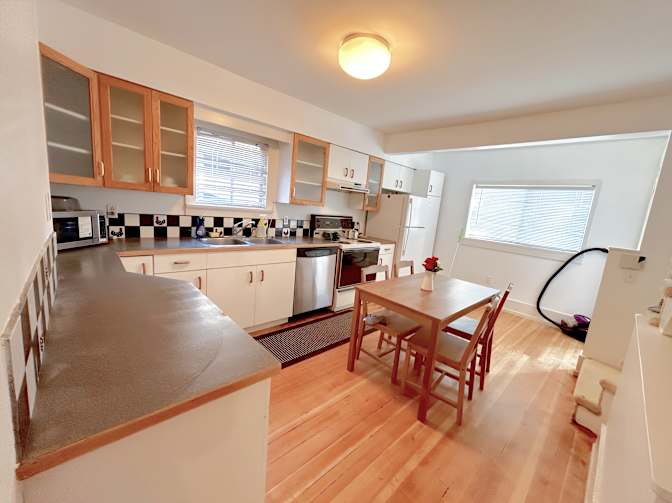 Photo of Shahram's room