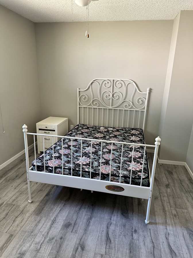 Photo of June's room