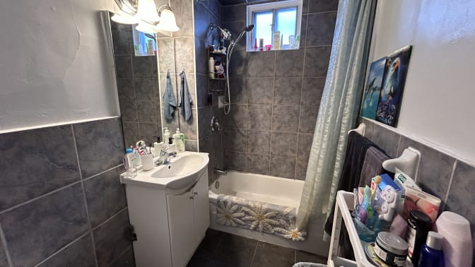 Eva & Madeleine's room