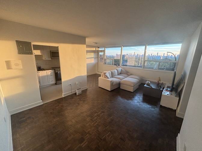 George Murrizi's room