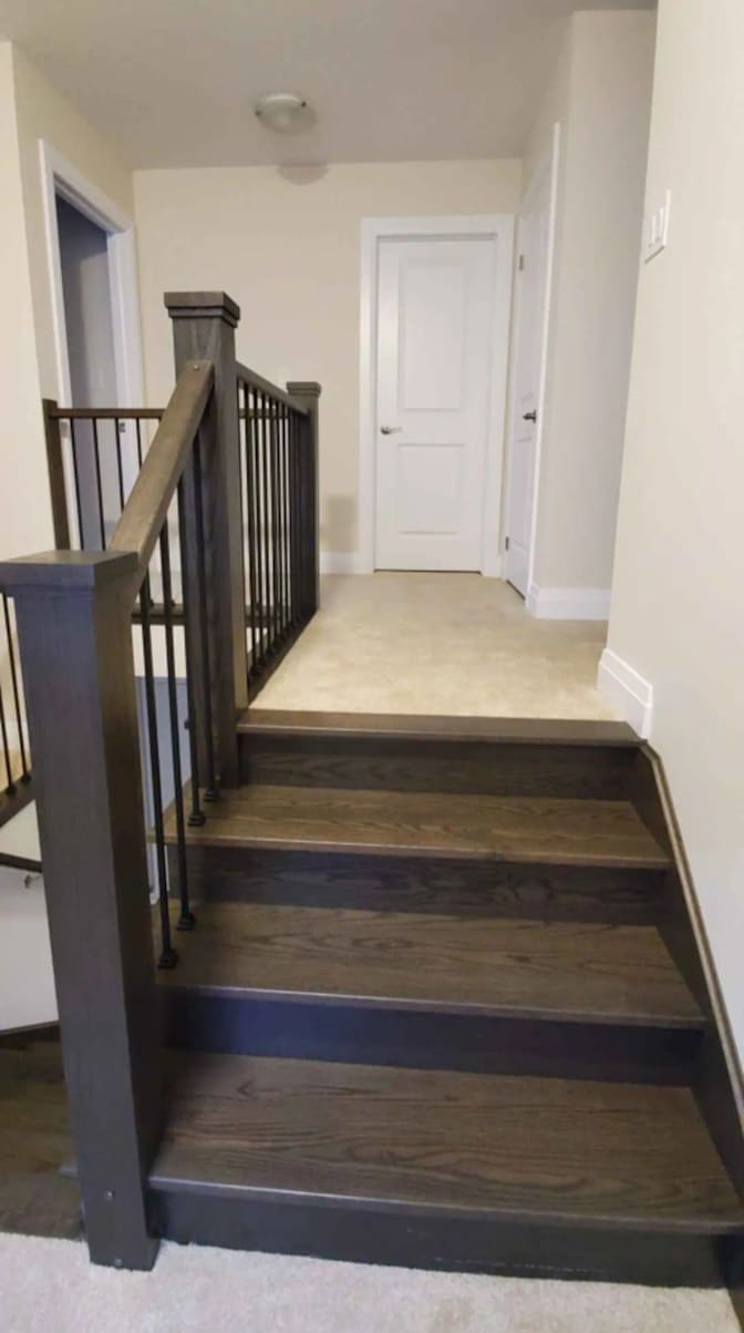 Photo of John or Arra's room