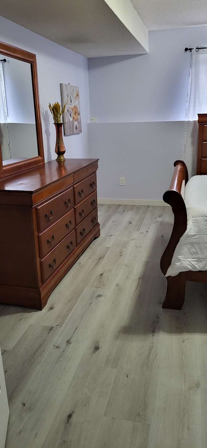 White Rock Home's room