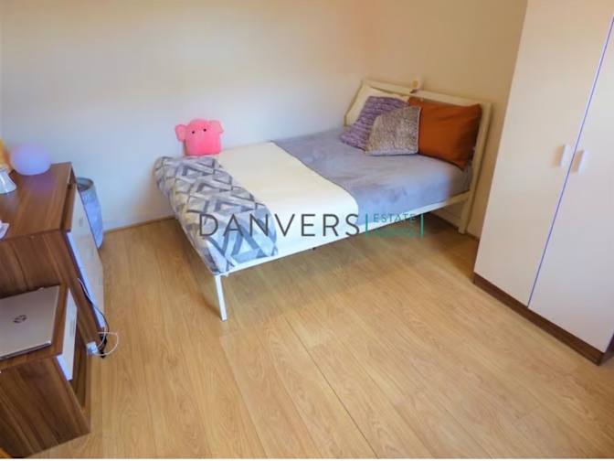 Photo of Nakkita's room