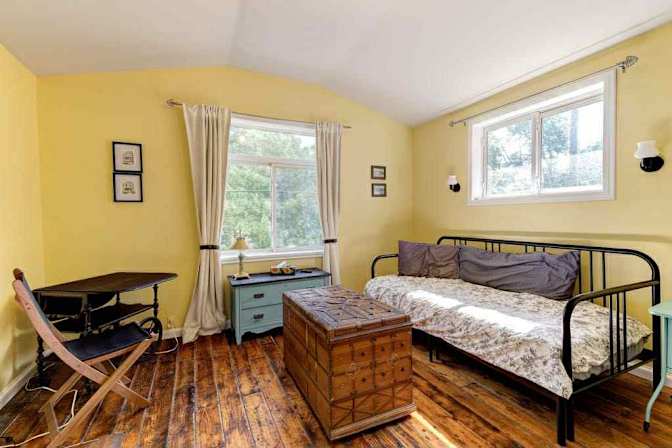 Photo of Elizabeth's room