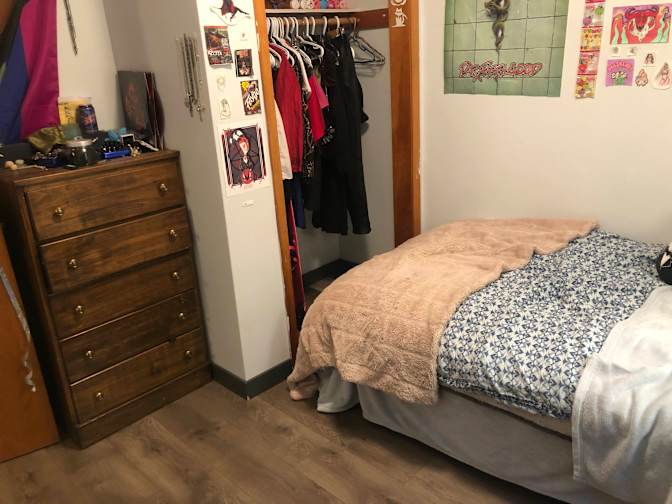 Ben, Savannah, Erin, and Kirsten's room