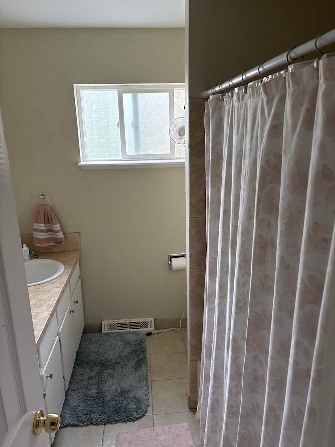 Private room to rent in share house Tyler Street, F...