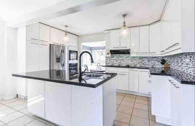 CATHERINE ZHANG's room