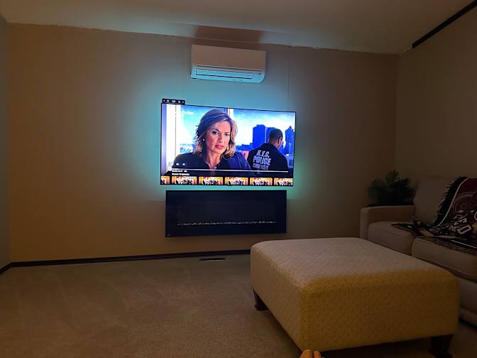 Gordon Dumaresq's room