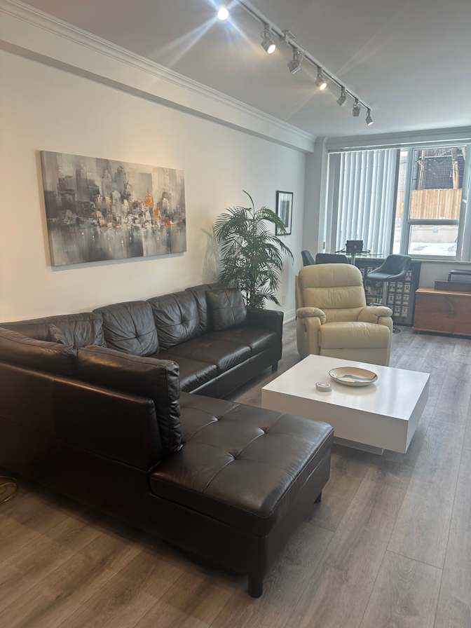 Evan Barootes's room